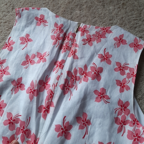 Linen Ruffles Dress - Picture 4 of 6